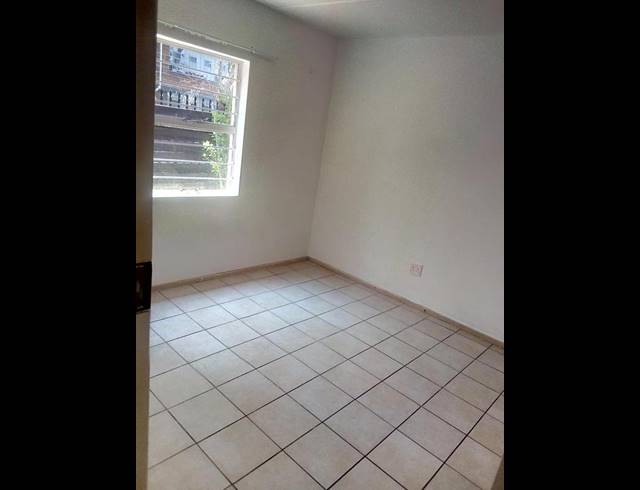1 BEDROOM PROPERTY TO RENT IN BRAAMFONTEIN